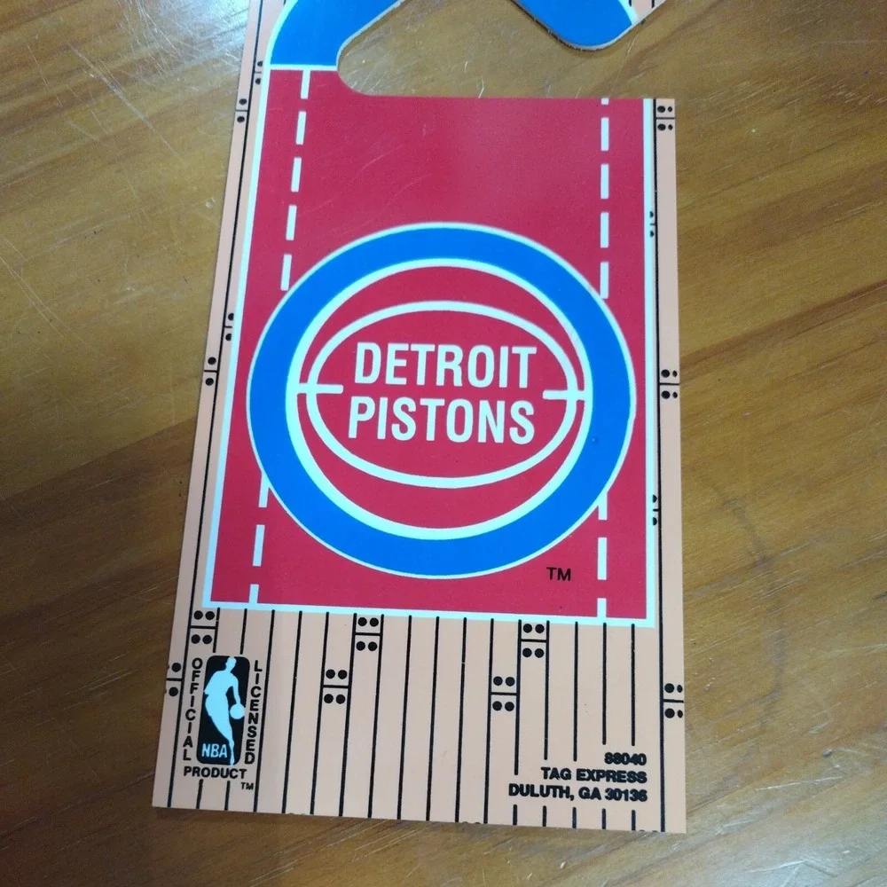 Vintage NBA Detroit Pistons Vintage Door Knob Hanger Do Not Disturb Basketball